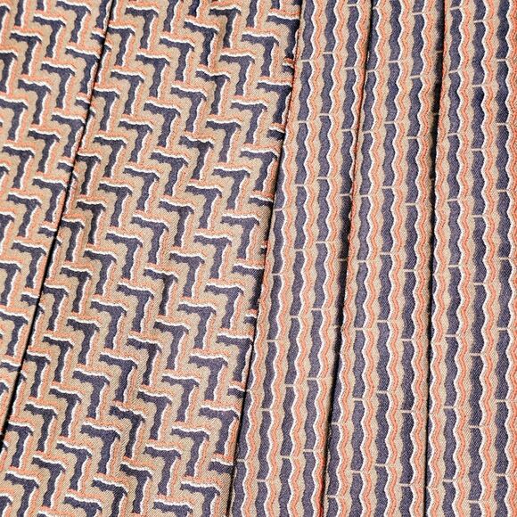 Diane von Furstenberg "Ava" Geometric Pleated Two Pattern Skirt MSRP $345. Sz 10 - Picture 5 of 12